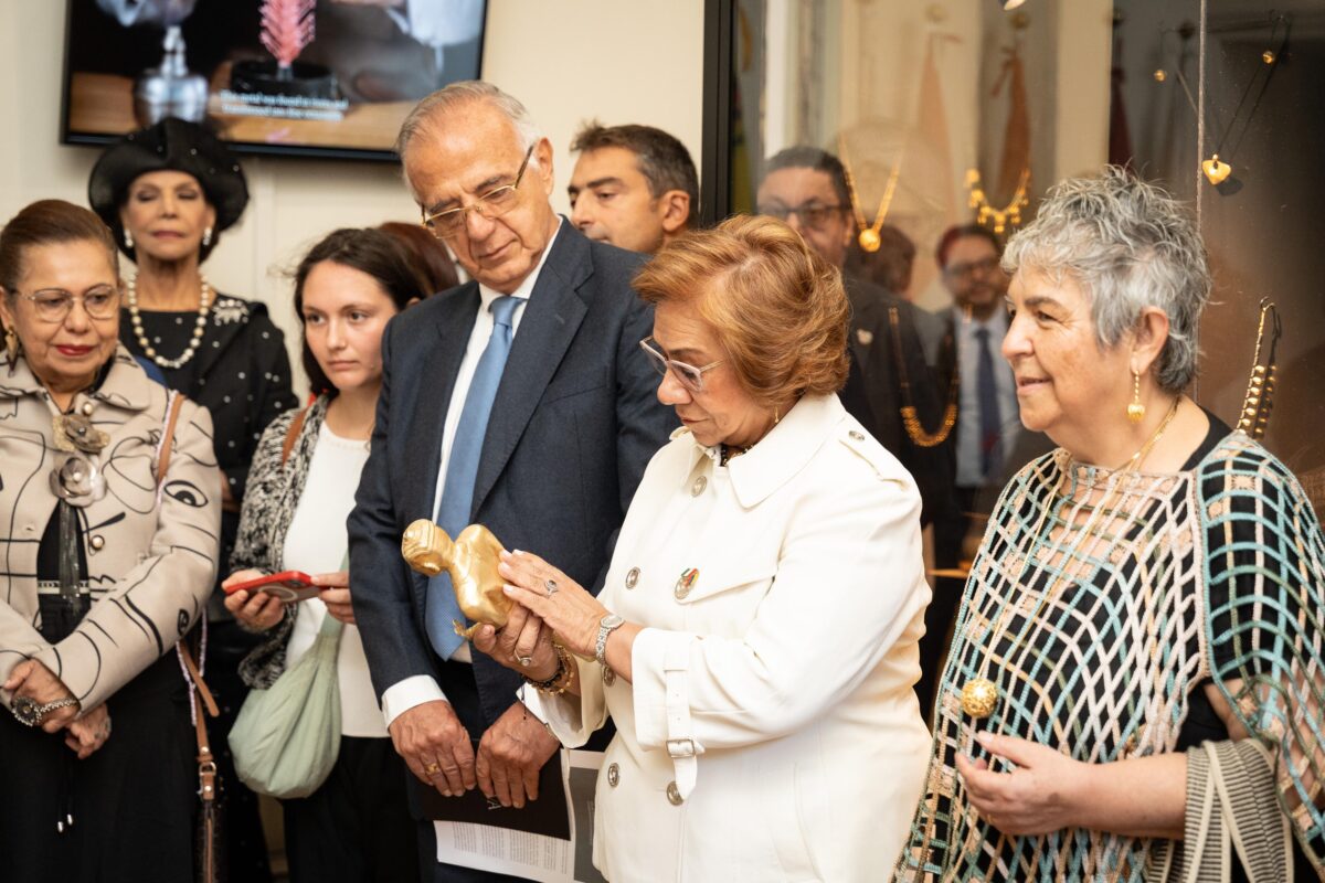 canciller inaugura en europa exposicion que fusiona arte patrimonio y memoria ancestral colombiana whatsapp image 2025 10 06 at 6.19.25 am 2