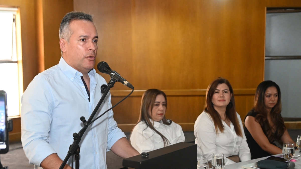 el gran hallazgo de la contraloria es que no hay hallazgos afirmo el alcalde mauricio salazar con relacion a la modernizacion del alumbrado publico copia de web 2025 10 02t114712.578