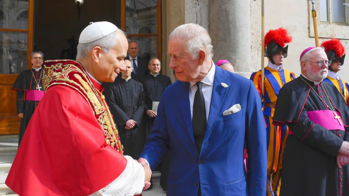 el rey carlos iii y el papa leon xiv protagonizan un historico encuentro religioso en el vaticano web 48