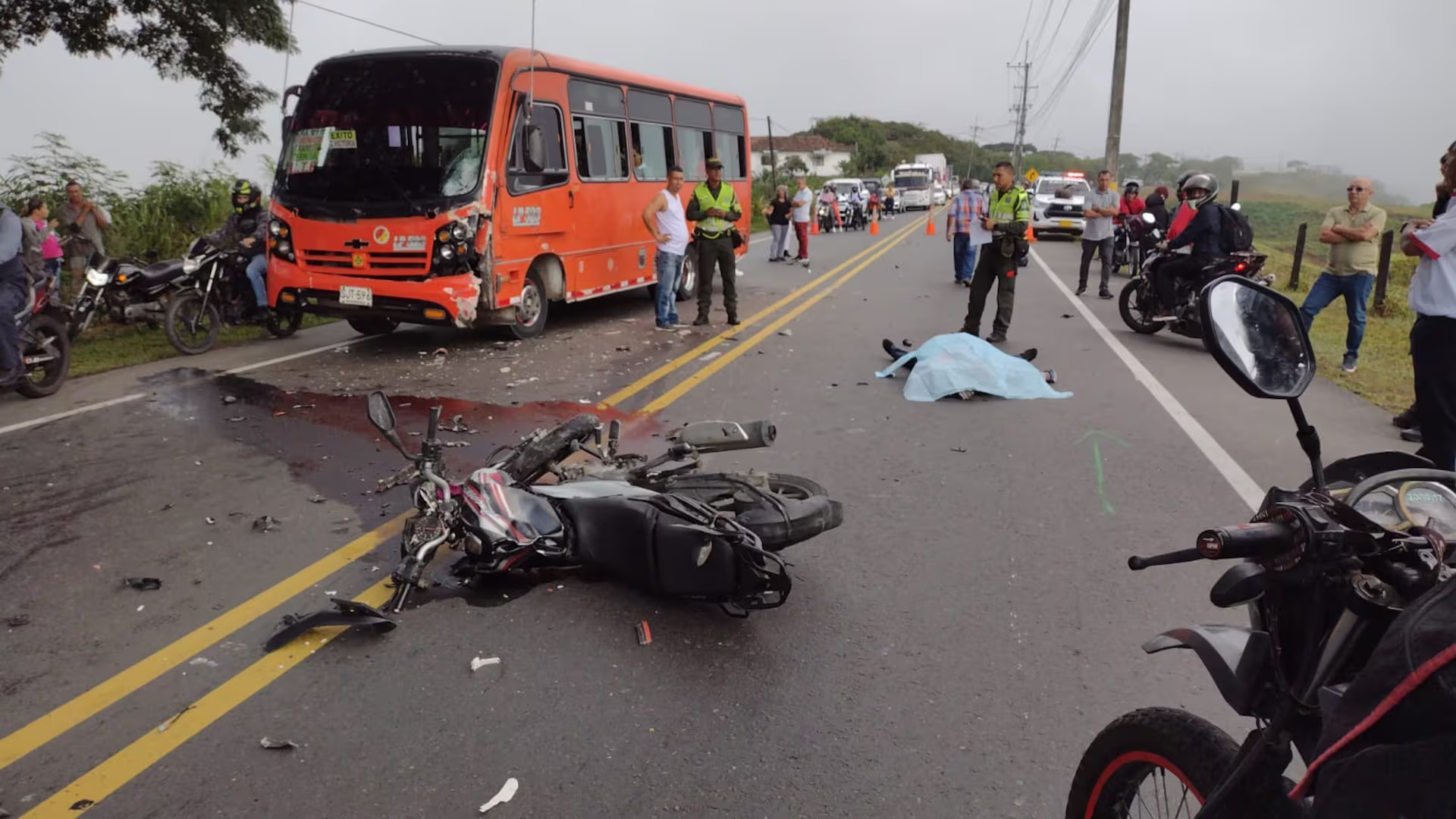 El Viajero - La Virginia, la carretera de la muerte, van 43 fallecidos, entre las 6 pm y la medianoche la hora fatal 7 el viajero la virginia la carretera de la muerte van 43 fallecidos entre las 6 pm y la medianoche la hora fatal image 1