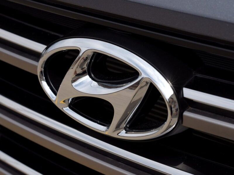 hyundai eleva su apuesta 18 nuevos modelos hibridos y electricos para 2030 impulsaran su revolucion verde significado logotipo hyundai 1