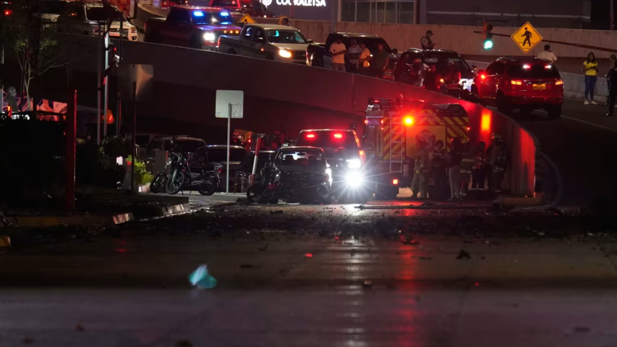 un coche bomba explota frente a un centro comercial en guayaquil web 21
