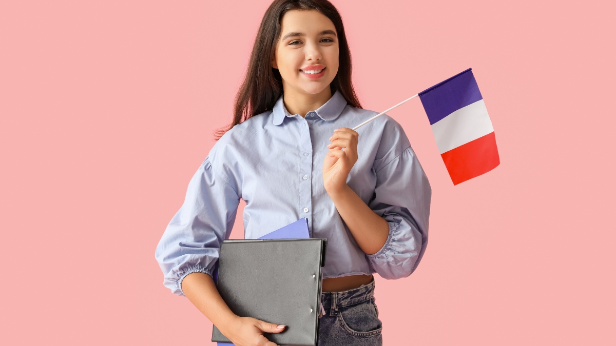 90 estudiantes reciben certificados en francés gracias a convenio con la Embajada de Francia 1 90 estudiantes reciben certificados en frances gracias a convenio con la embajada de francia copia de web 2025 11 20t234119.997