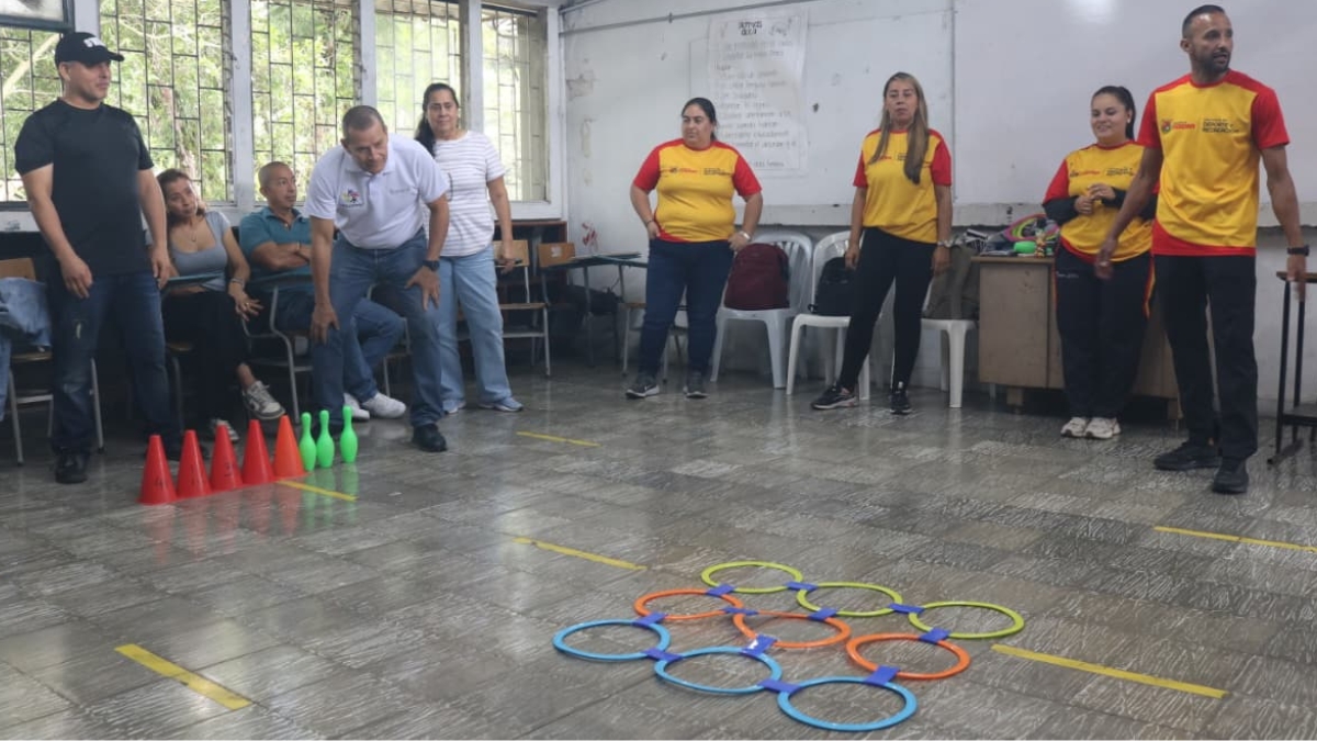 Alcaldía de Pereira fortalece la educación física con capacitación en "gamificación" en la IE Deogracias Cardona 1 alcaldia de pereira fortalece la educacion fisica con capacitacion en gamificacion en la ie deogracias cardona copia de web 2025 11 25t114219.164