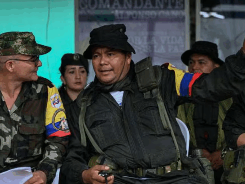 Archivos secretos de ‘Calarcá’: vínculos, reuniones y tensiones que salpican a altos mandos y a la campaña Petro presidente