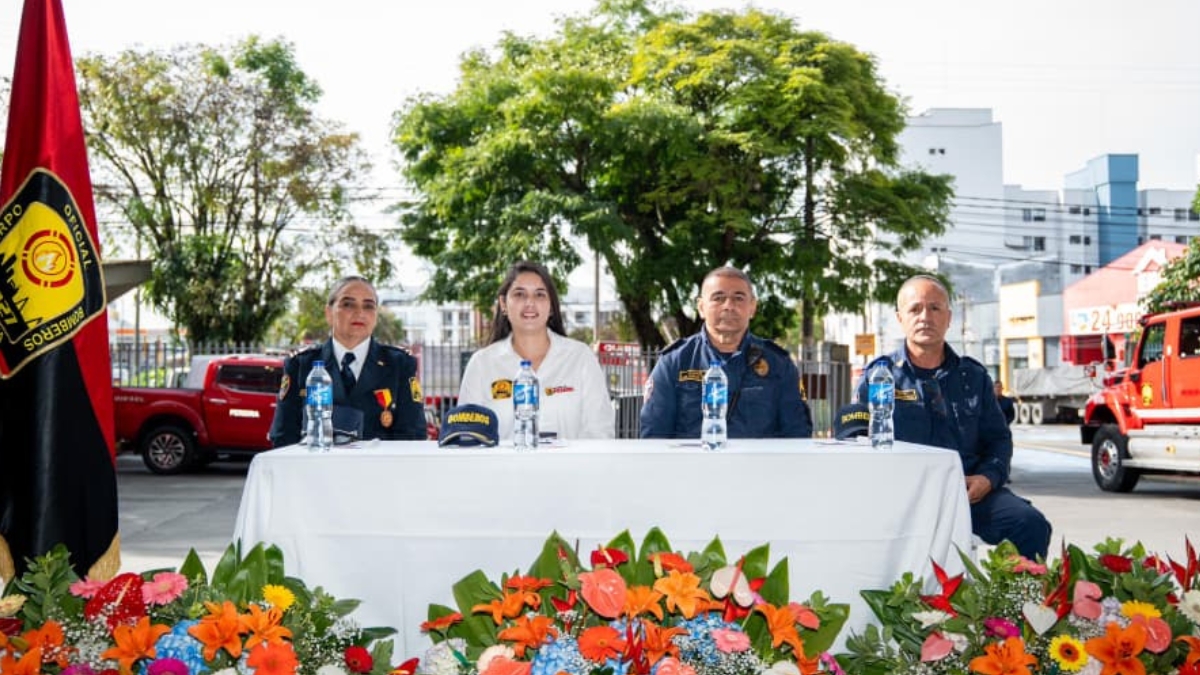 el cuerpo oficial de bomberos pereira conmemoro el dia nacional del bombero copia de web 2025 11 11t212521.472