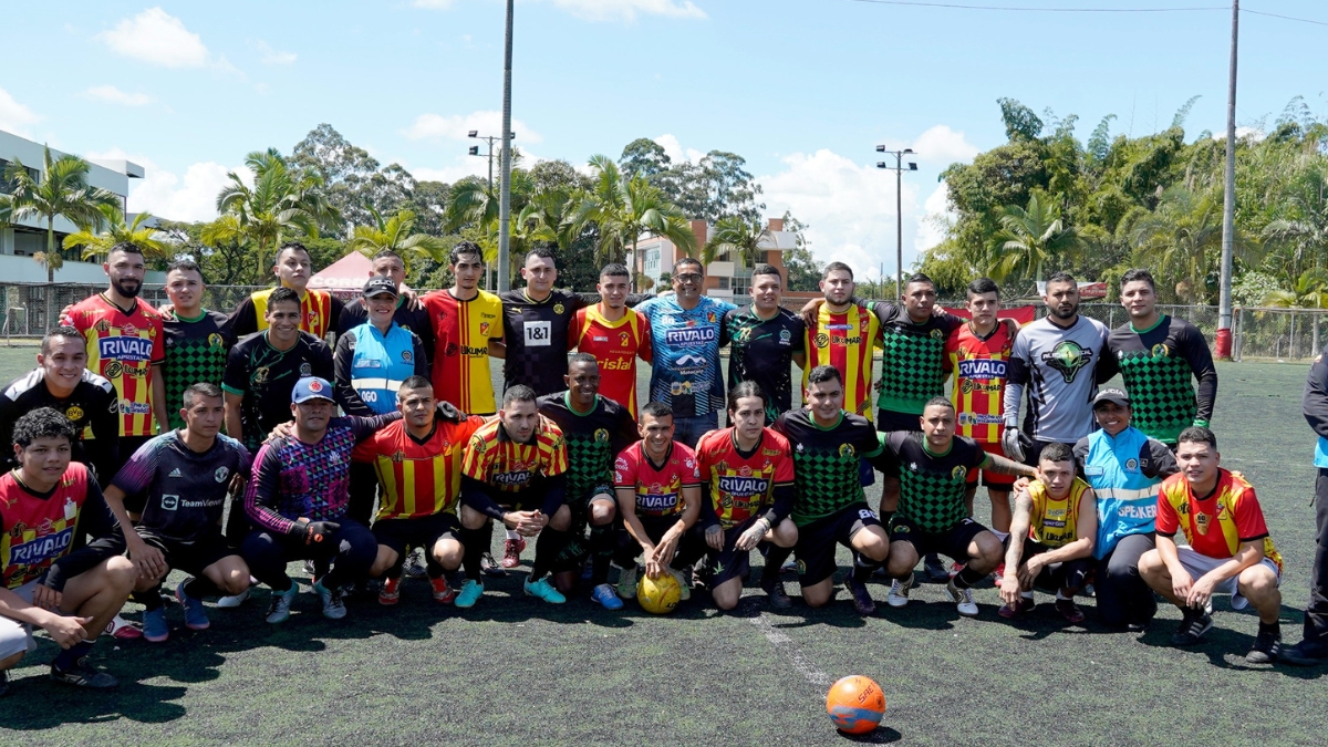 gobernacion de risaralda y policia fortalecen el dialogo social con hinchas del deportivo pereira copia de web 2025 11 20t214952.888