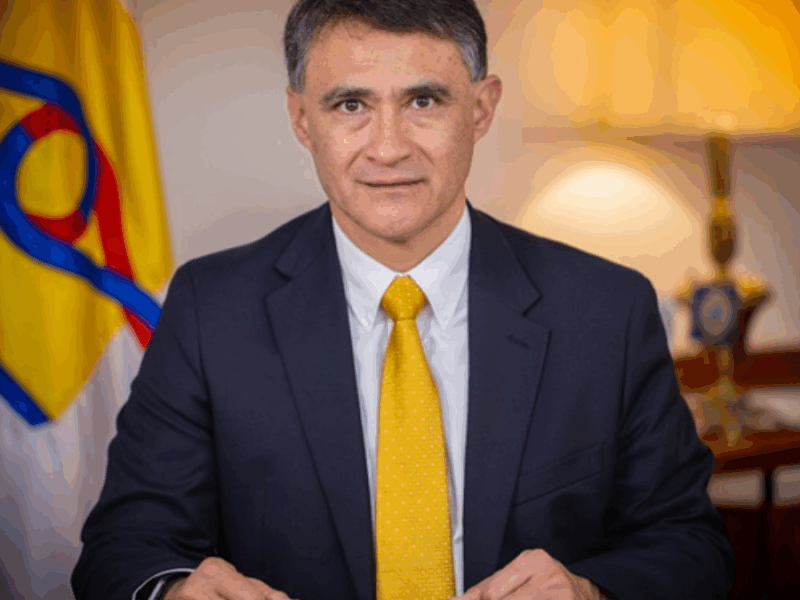 Medicina Legal confirma 15 menores muertos en bombardeos desde agosto