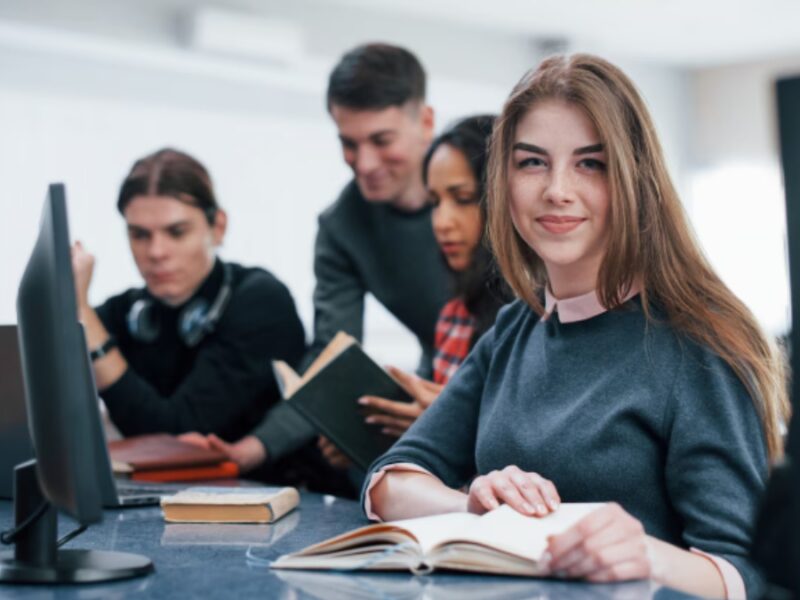 Colfuturo dejará de recibir recursos del Gobierno desde 2026 y cambiará su Programa Crédito Beca