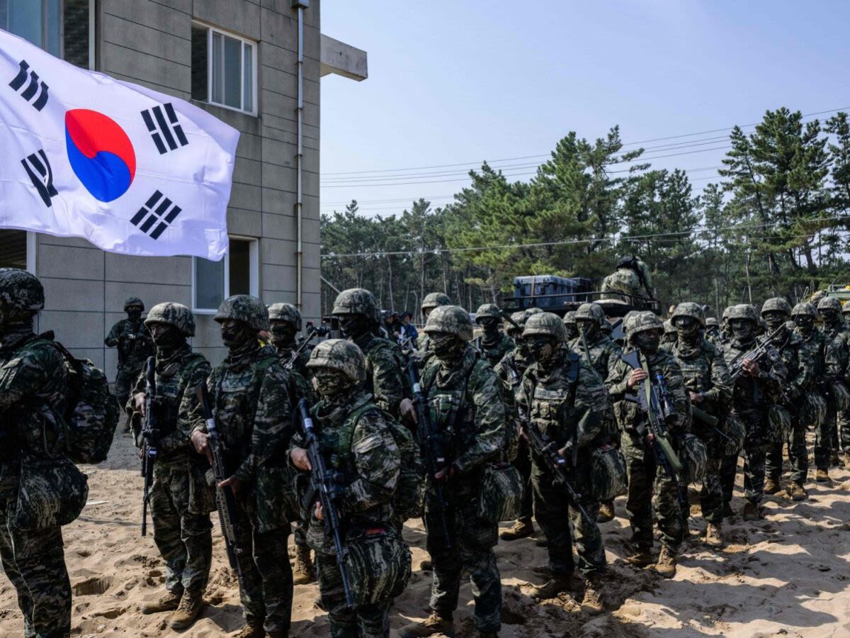 Corea del Sur pone en marcha un nuevo sistema de misiles para contrarrestar la artillería de Corea del Norte