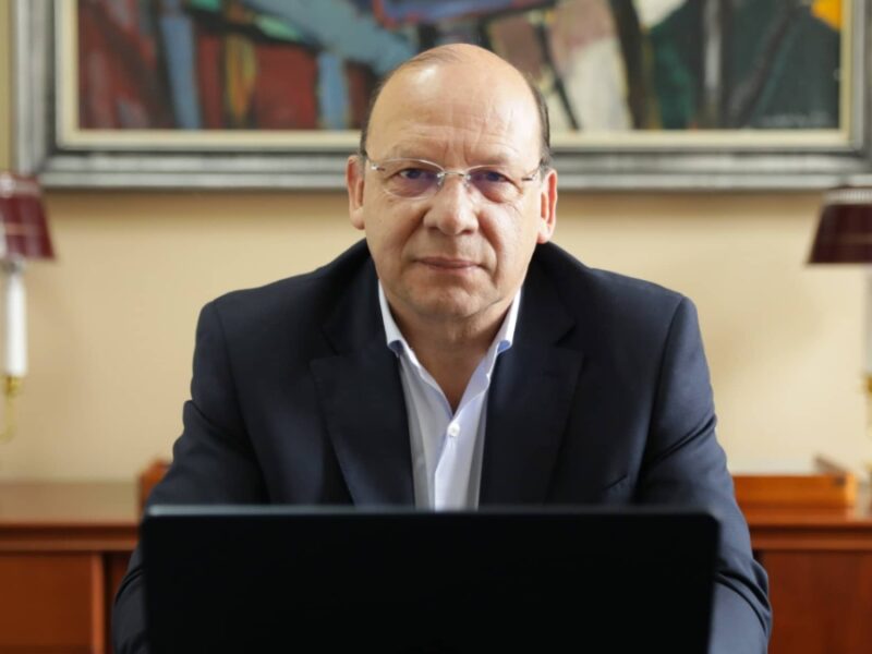 Gobierno descarta impuesto del 5×1.000 y fija su plan fiscal