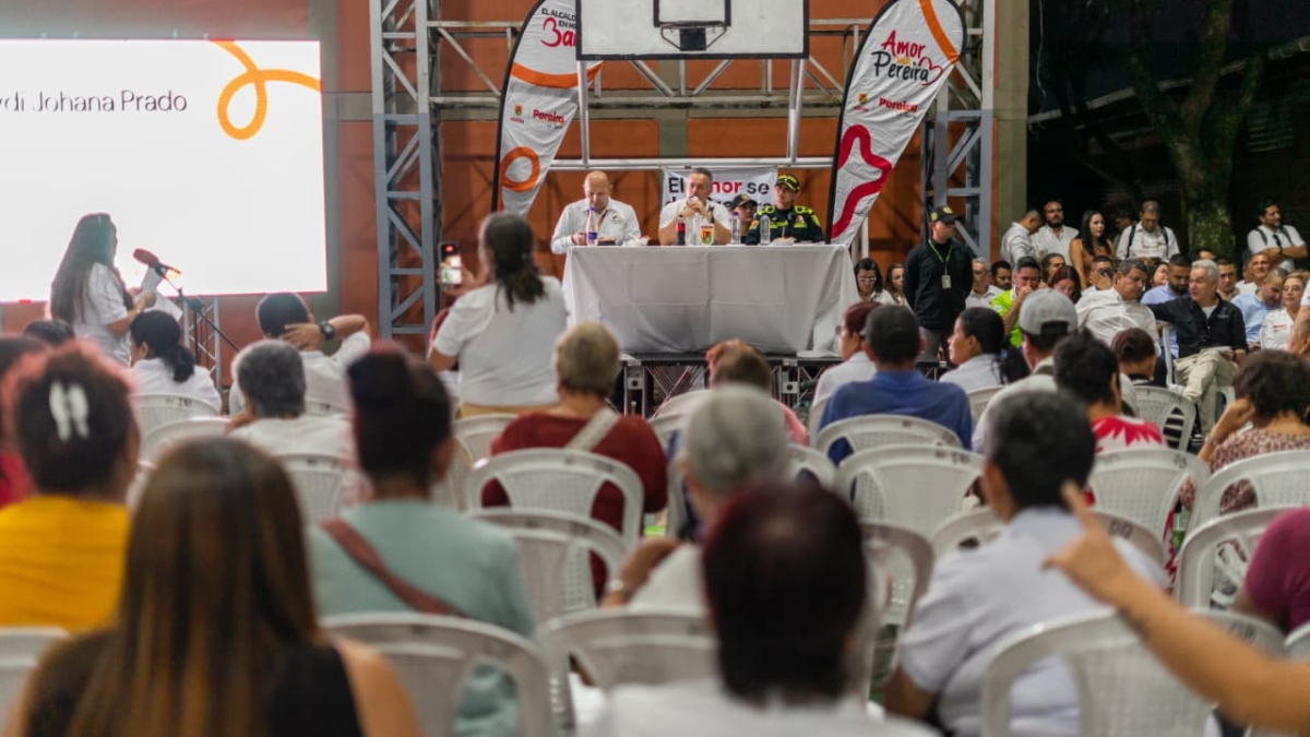 habitantes y familias de ferrocarril agradecidos por cumplimiento de compromisos del alcalde en su comuna portadas clp web