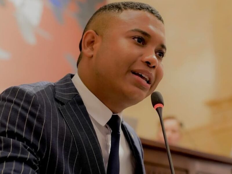 Miguel Polo Polo oficializa su candidatura y apunta a duplicar su representación