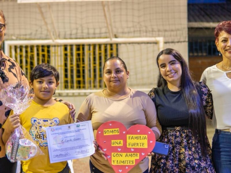 Risaralda graduó a 30 nuevas familias del programa ‘Familias Fuertes’