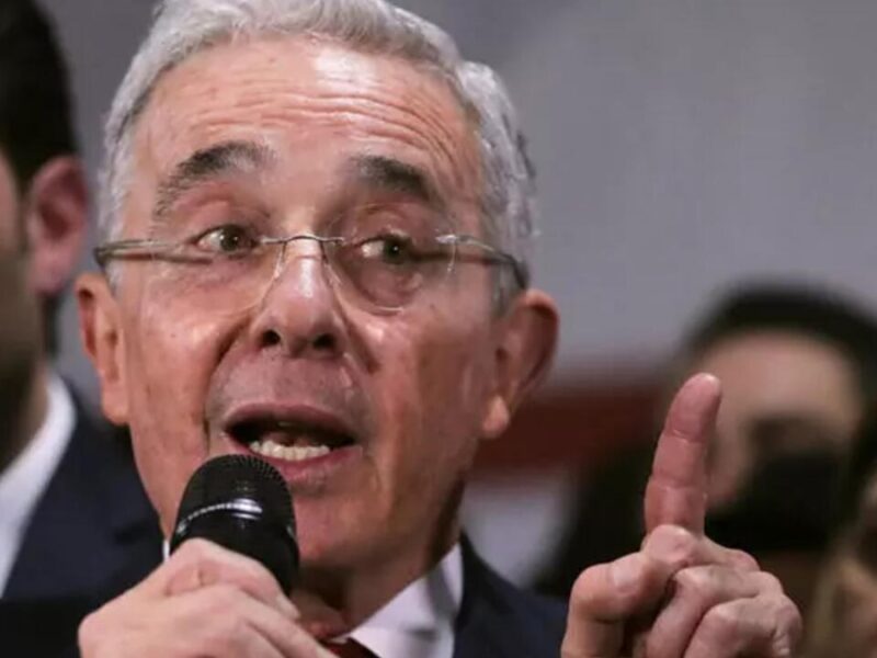 Uribe lidera regreso al Senado: Centro Democrático lanza su lista con meta clara para 2026