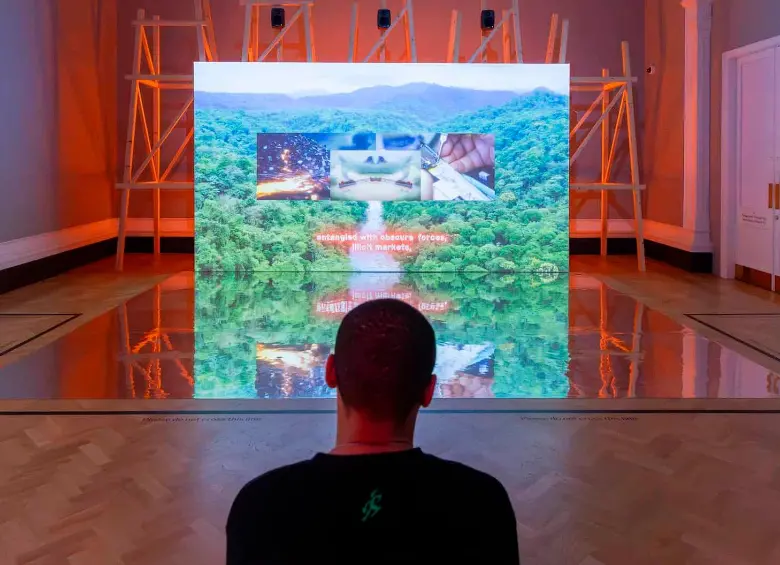 el atrato cruza fronteras arte colombiano denuncia mineria y colonialismo en uno de los museos mas influyentes del mundo colp ext 144034 49651880 20260107115805