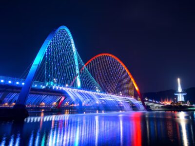 El youtuber Planeta Juan recorrió el proyecto futurista que prometía ser el modelo urbano del futuro