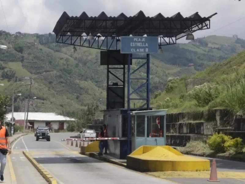 En Manizales celebran la demolición de un antiguo peaje como victoria ciudadana