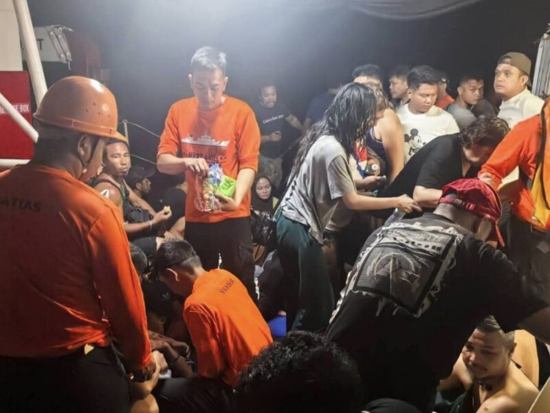 Ferry con 350 personas a bordo naufragó al sur de Filipinas