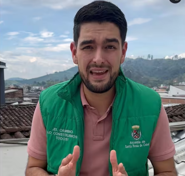 Los escandalosos contratos del alumbrado navideño de Gallo, Maya, Rodrigo Toro y Paulo Gómez 2 los escandalosos contratos del alumbrado navideno de gallo maya rodrigo toro y paulo gomez image e1769465115982