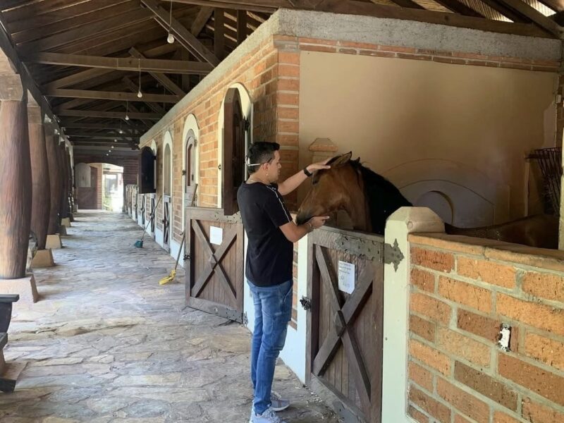 Más allá de la música: el criadero La Cumbre, uno de los negocios más apreciados por Yeison Jiménez