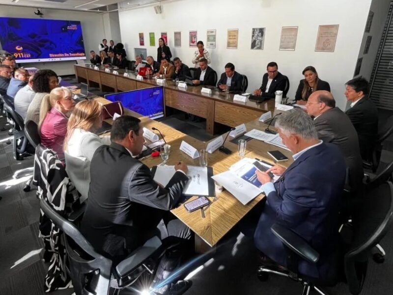 Sin acuerdos concretos termina la reunión entre gobernadores y ministros
