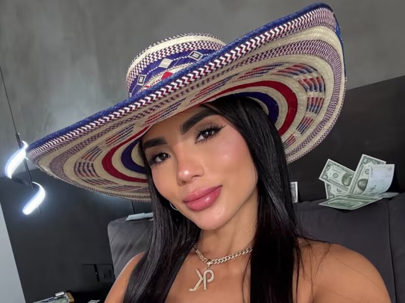 ¿Nuevo romance? Karina García y un cantante urbano acaparan miradas en concierto de Bad Bunny
