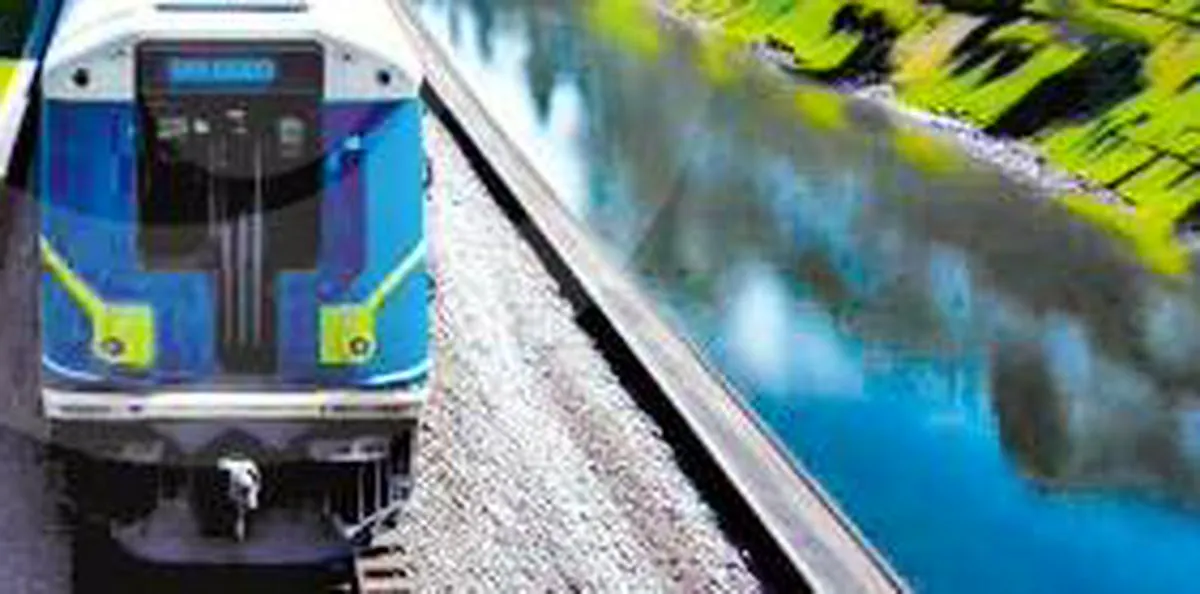 Tren multipropósito: la apuesta de Antioquia para mover pasajeros y carga en una sola red 1 tren multiproposito la apuesta de antioquia para mover pasajeros y carga en una sola red pp4979529a h o