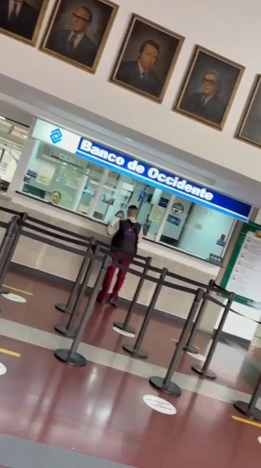 banco de occidente tampoco paga alquiler en la gobernacion pero los gastos los pagamos nosotros image 1
