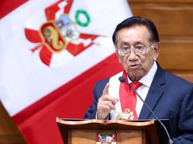 Congreso de Perú elige a José María Balcázar como presidente interino tras la destitución de José Jerí