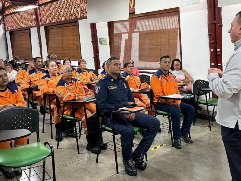 CARDER y Masbosques capacitan a organismos de socorro para el control del caracol gigante africano