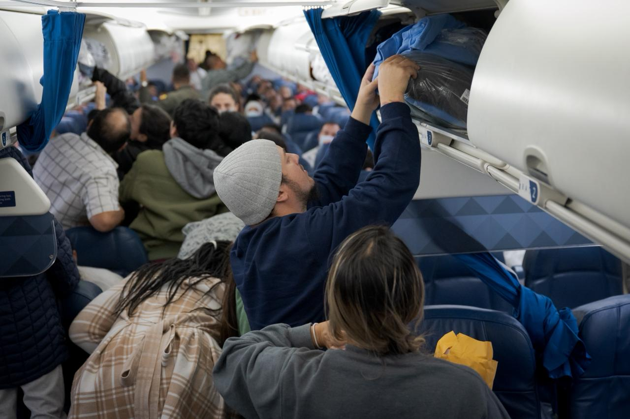 colombia recibio a 110 ciudadanos deportados desde estados unidos en nuevo vuelo humanitario image