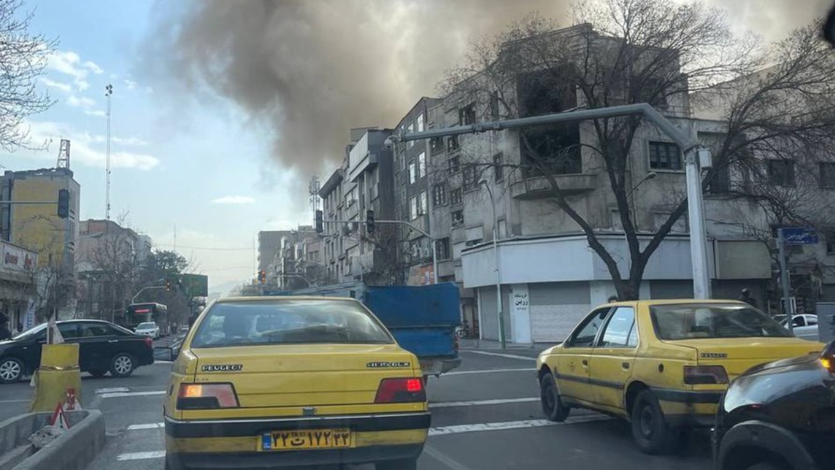 israel y ee uu atacan iran oriente medio al borde de una guerra regional ataque a iran 2026 web