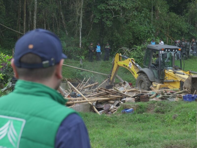 La Alcaldía de Quinchía y la CARDER recuperan predio invadido en área protegida de Cerro Gobia