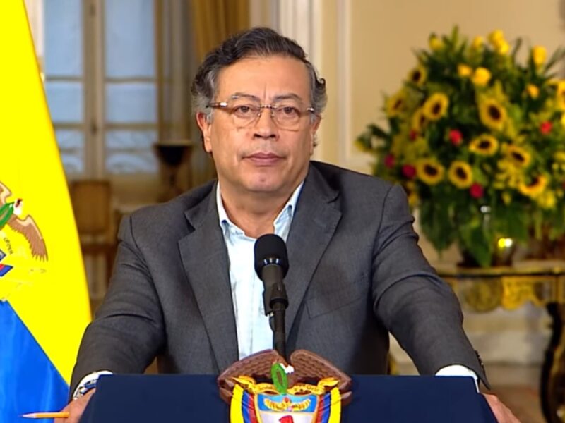Petro denuncia nuevo plan para asesinarlo y alerta intento de ataque a su helicóptero