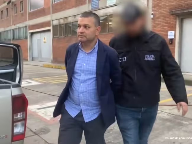 prometieron el cambio pero recordemos su prontuario ahora que gallo vuelve a invitar a votar por su socio politico anibal hoyos a la carcel maya