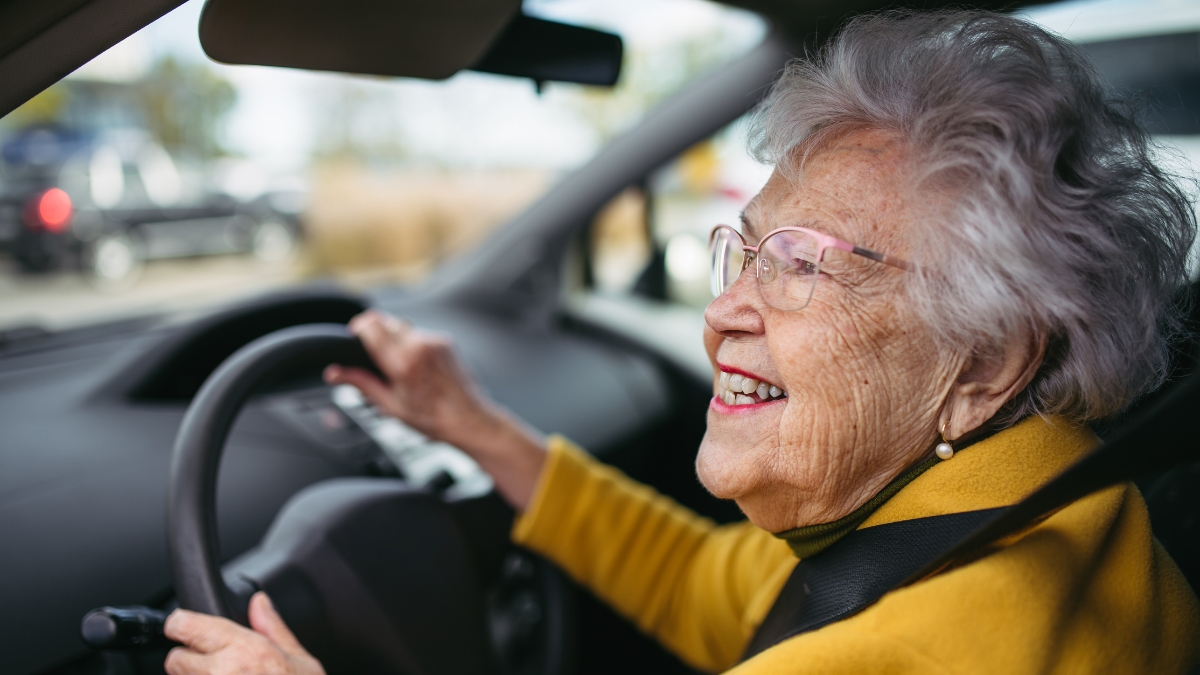 conductores mayores de 65 anos deberan cumplir requisito clave para renovar la licencia requisitoslicencia mayores65 web