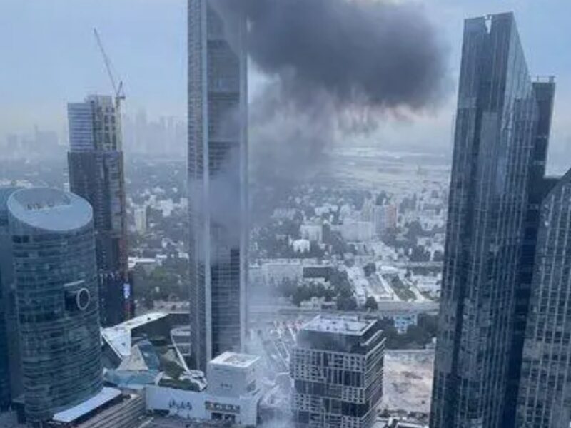 Explosiones sacuden el centro financiero de Dubái en medio de la guerra