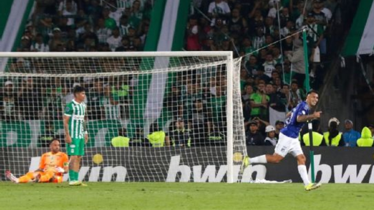 gol de contreras desde media cancha para millonarios contra nacional gol media cancha web millos nacio
