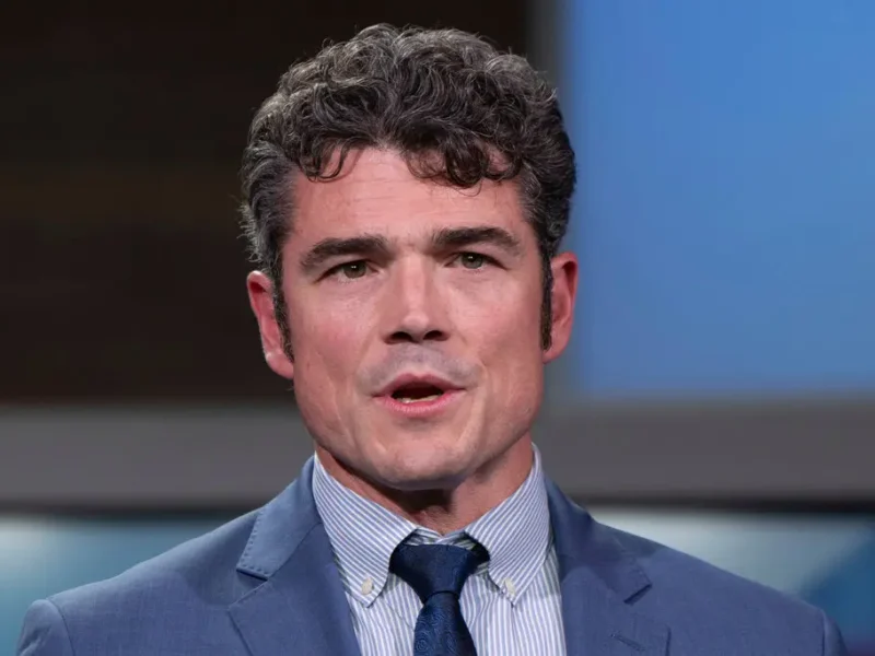 Joe Kent renuncia como alto funcionario de contraterrorismo de Trump tras citar conflicto en Irán