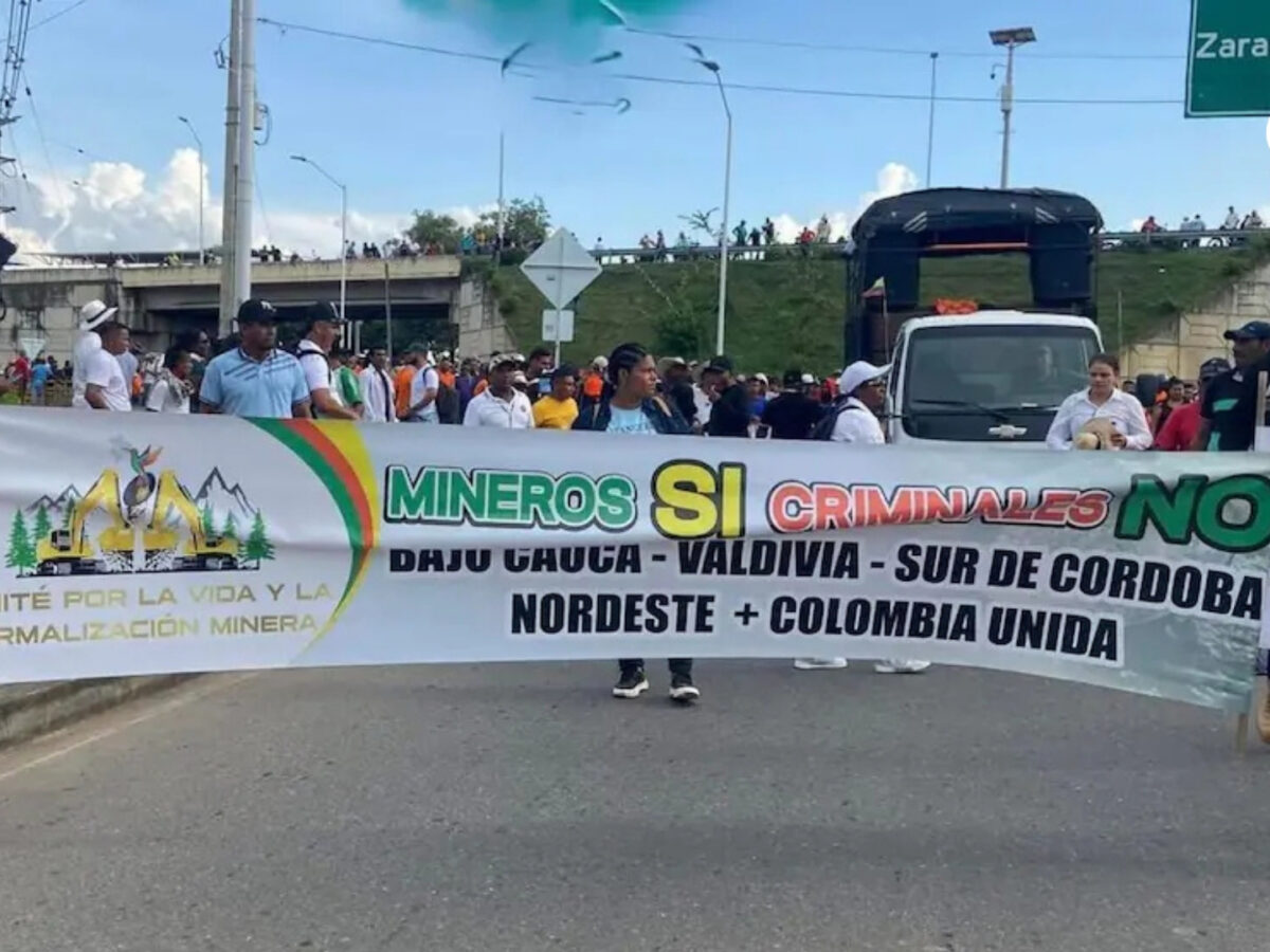 Finaliza paro minero en el Bajo Cauca tras negociación entre Gobierno y gremios tras dos semanas de bloqueos