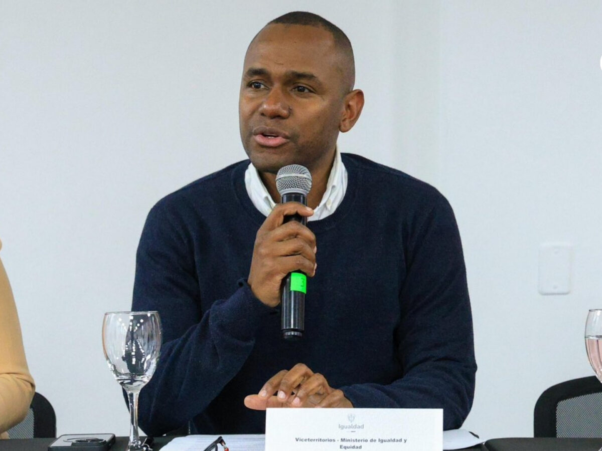 Renuncia viceministro Acxan Duque, en medio de denuncia por presunto acoso a subalterna