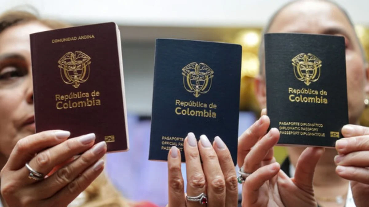 caos en entrega de pasaportes tras ataque cibernetico a la cancilleria colombiana pasaportes 1200x675 1