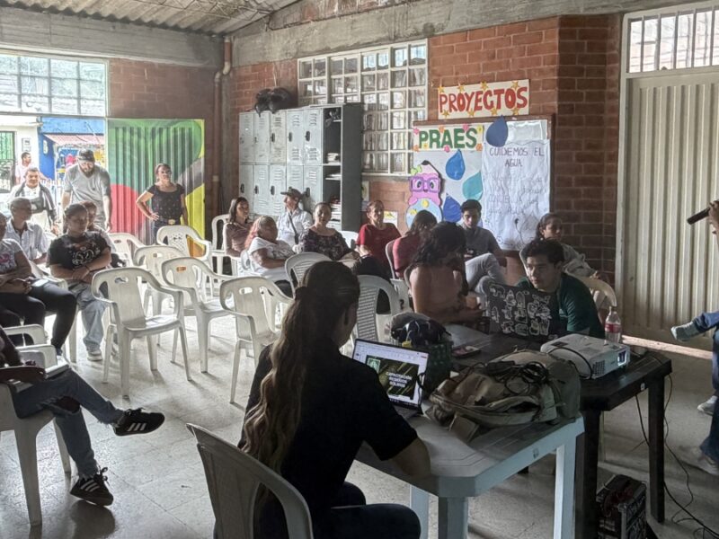 CARDER y Masbosques capacitan a comunidad de Dosquebradas sobre manejo del caracol gigante africano