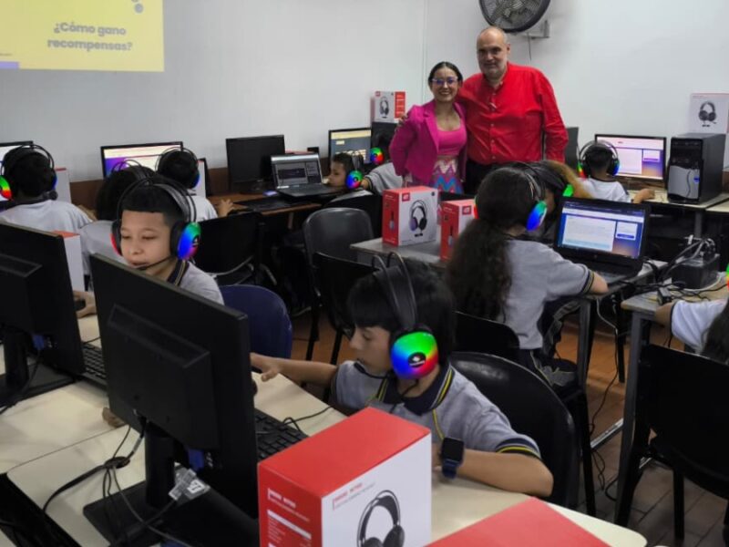 Pereira implementa programa piloto con un aplicativo para fortalecer la lectura en estudiantes