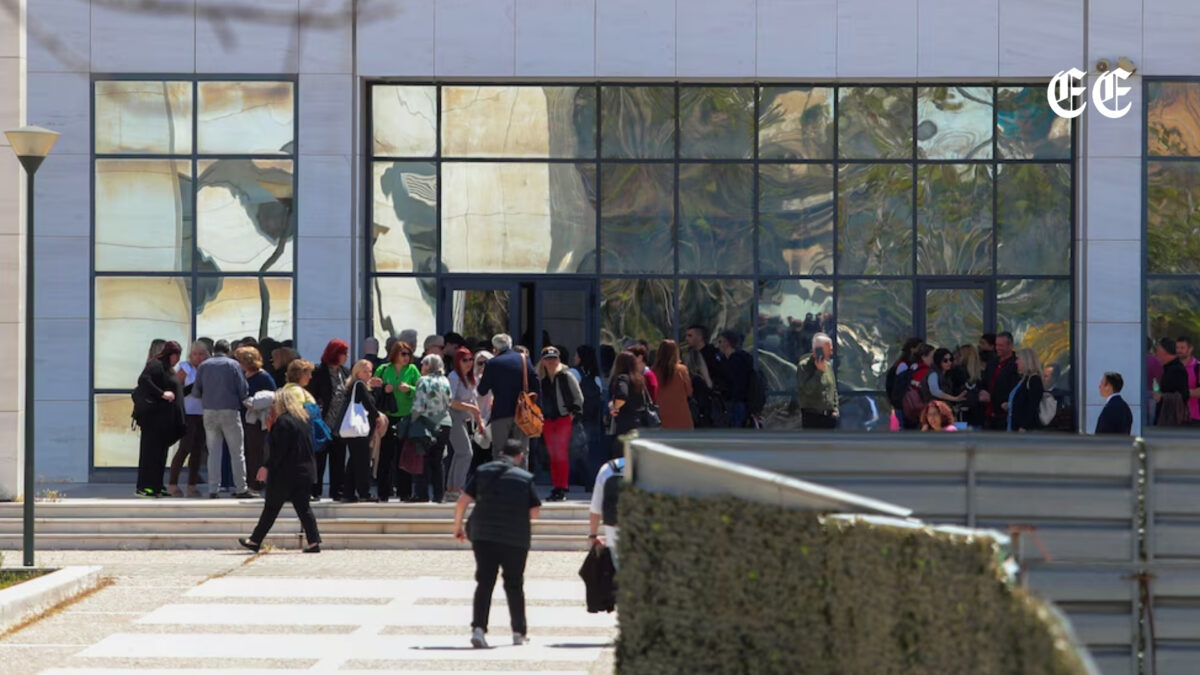 un hombre de 89 anos desata tiroteo en atenas y deja cuatro heridos con una escopeta tiroteo en grecia