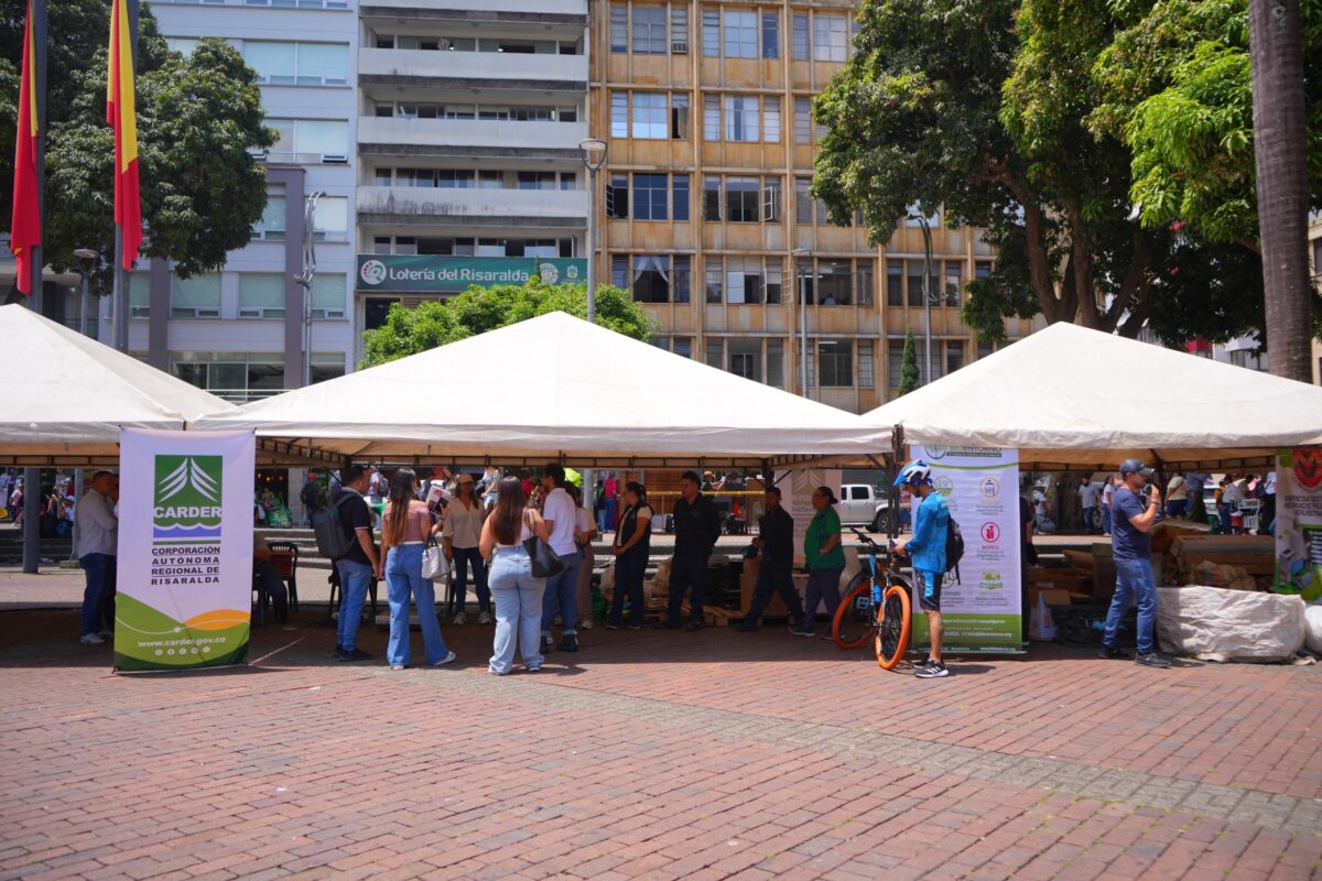 CARDER participó jornada metropolitana de recolección de residuos posconsumo en Pereira y Dosquebradas 1 carder participo jornada metropolitana de recoleccion de residuos posconsumo en pereira y dosquebradas d1150364 b1ef 94a8 39c4 b071ea3209a1