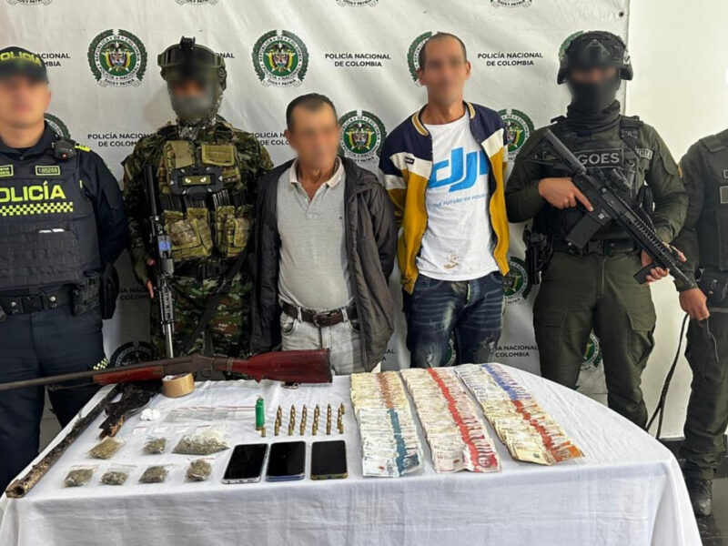 el ejercito nacional y la policia nacional capturaron a dos presuntos colaboradores del cartel clan del golfo en risaralda captura en belen de umbria