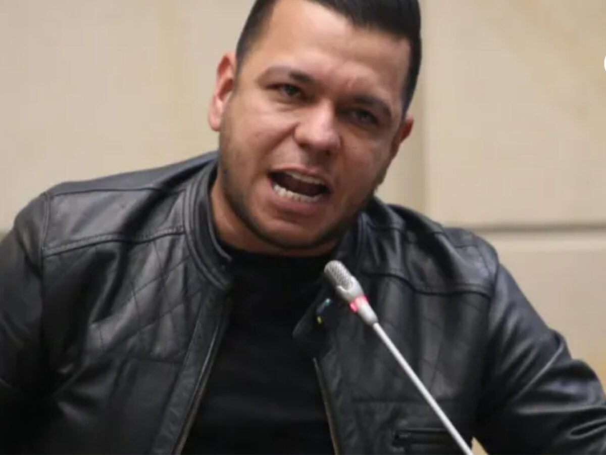 Senador «Jota Pe Hernández» denuncia plan de las disidencias de las FARC en su contra