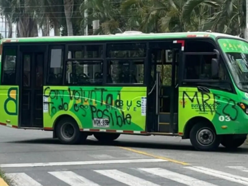 encapuchados bloquean por siete horas la via palmira y candelaria encapuchados palmira